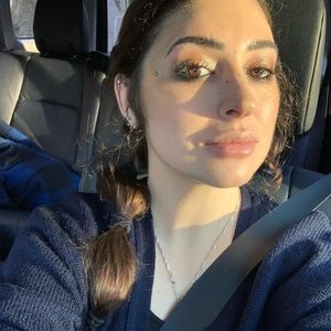 Meet your Posher, Whitney loren